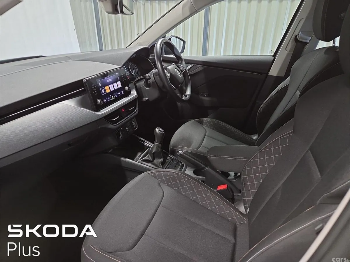 Skoda Kamiq Hatchback, Petrol, 2022, Grey