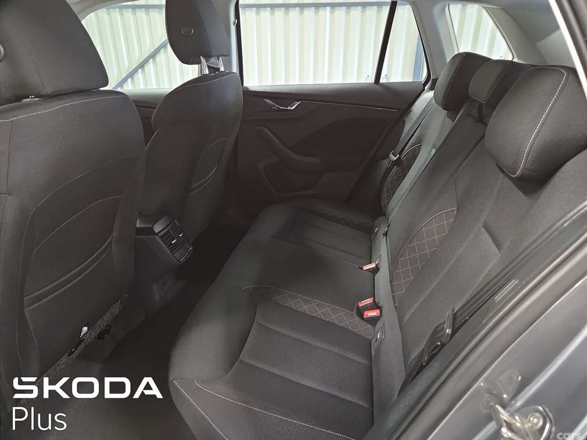 Skoda Kamiq Hatchback, Petrol, 2022, Grey