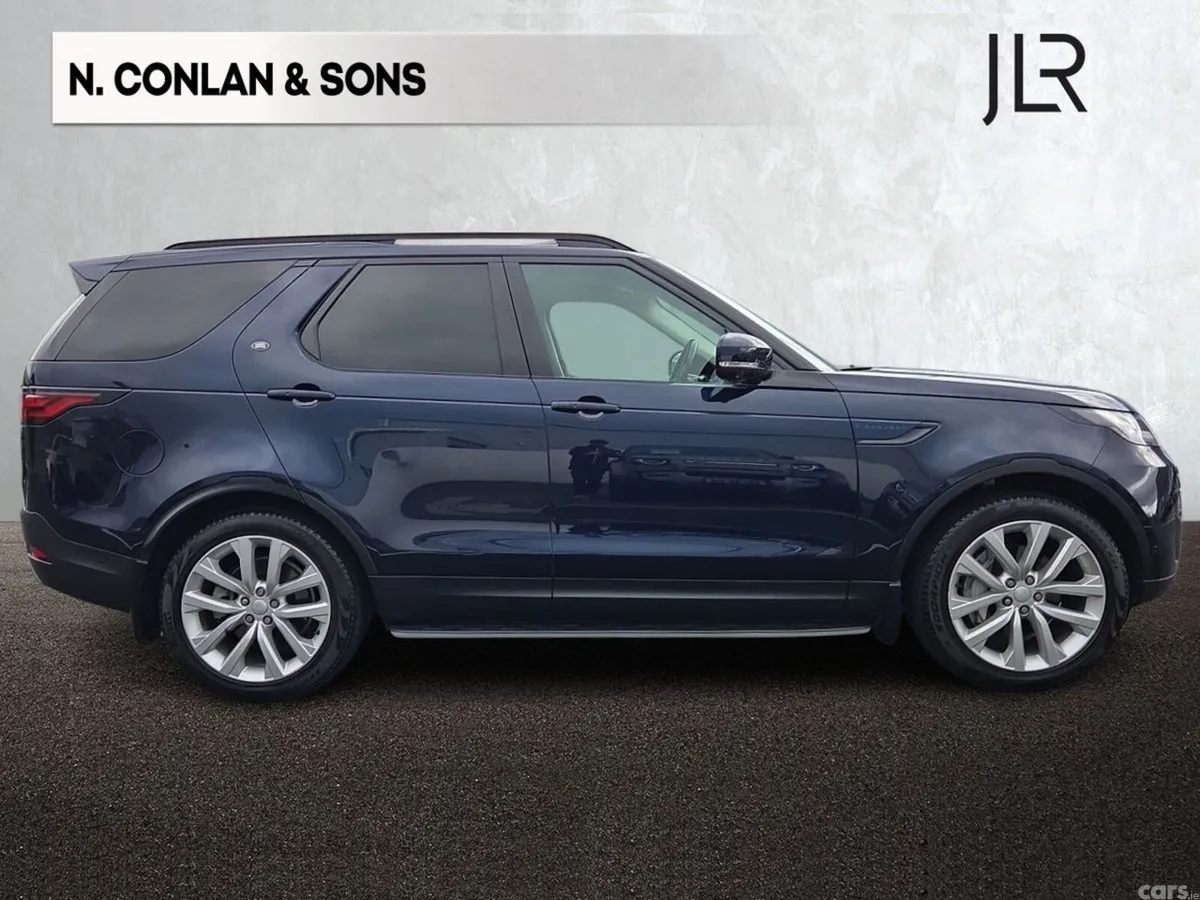 Land Rover Discovery SUV, Diesel, 2022, Blue