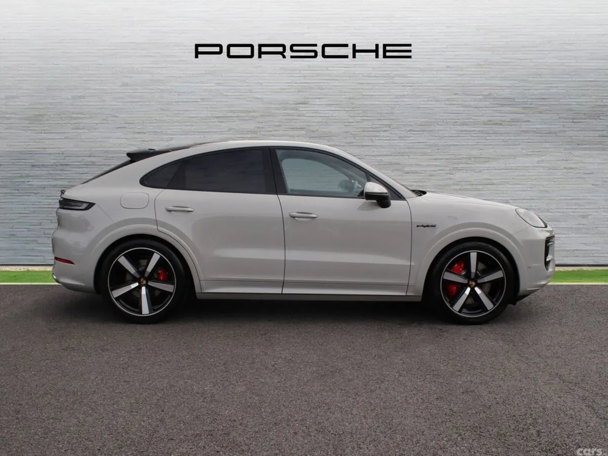 Porsche Cayenne SUV, Petrol Plug-in Hybrid, 2026, Grey