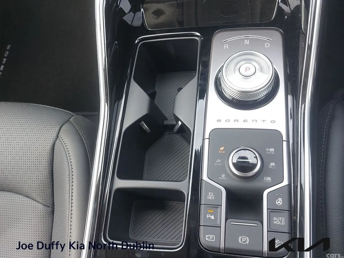 Kia Sorento SUV, Petrol Plug-in Hybrid, 2026, Grey