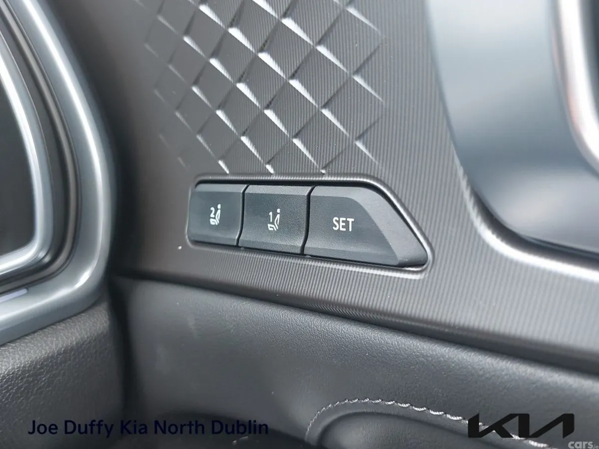 Kia Sorento SUV, Petrol Plug-in Hybrid, 2026, Grey