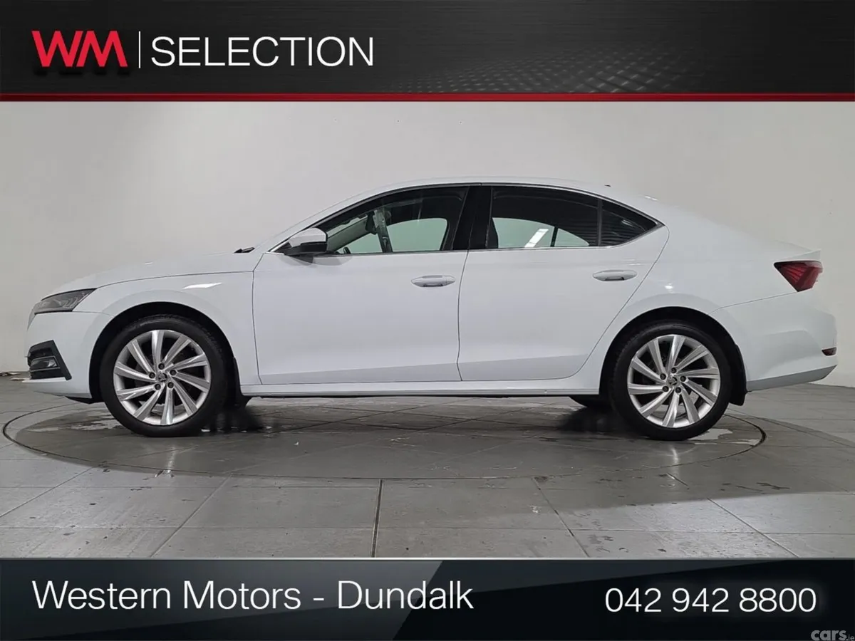 Skoda Octavia Saloon, Petrol Hybrid, 2024, White