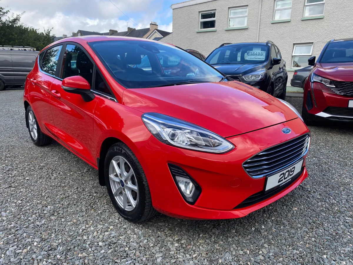 Ford Fiesta Hatchback, Petrol, 2019, Red