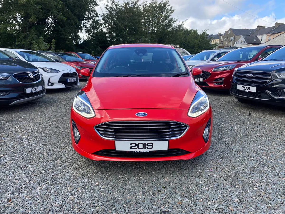 Ford Fiesta Hatchback, Petrol, 2019, Red