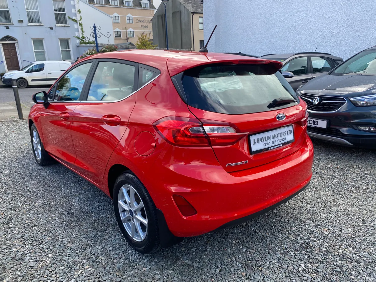 Ford Fiesta Hatchback, Petrol, 2019, Red