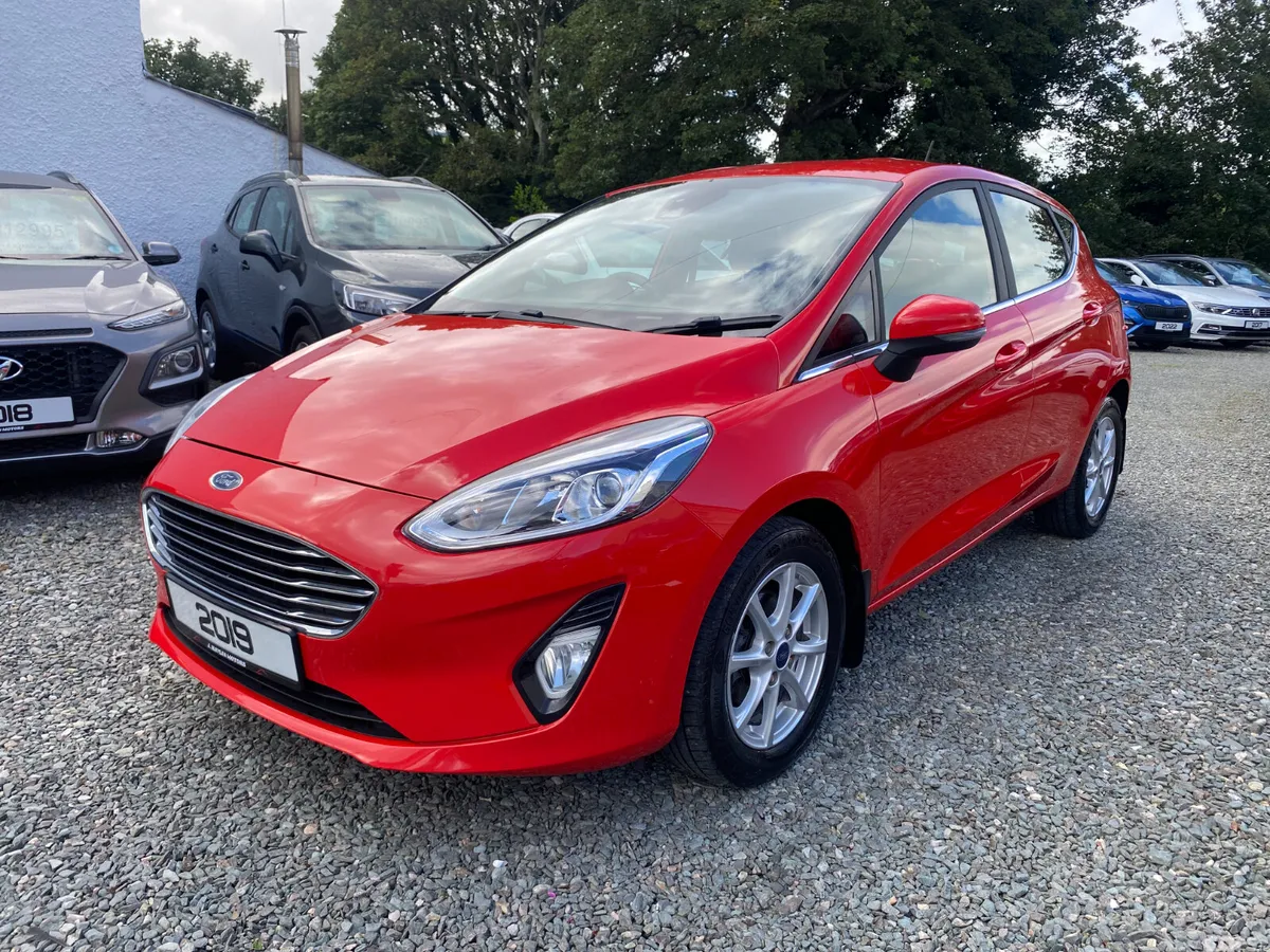 Ford Fiesta Hatchback, Petrol, 2019, Red