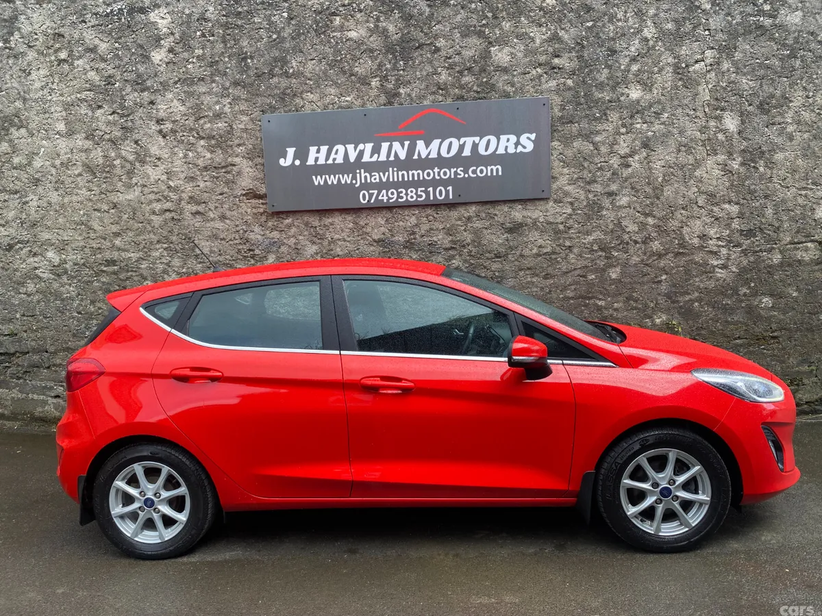 Ford Fiesta Hatchback, Petrol, 2019, Red