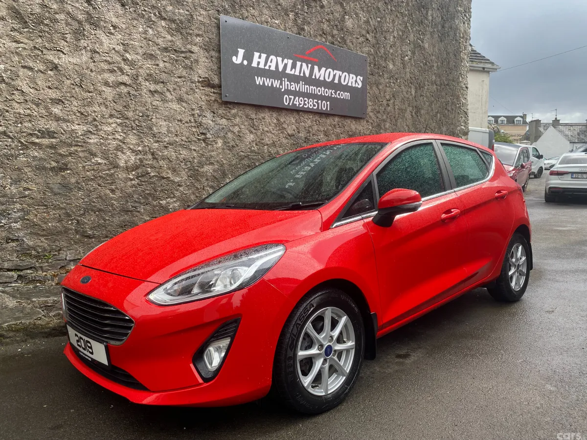 Ford Fiesta Hatchback, Petrol, 2019, Red
