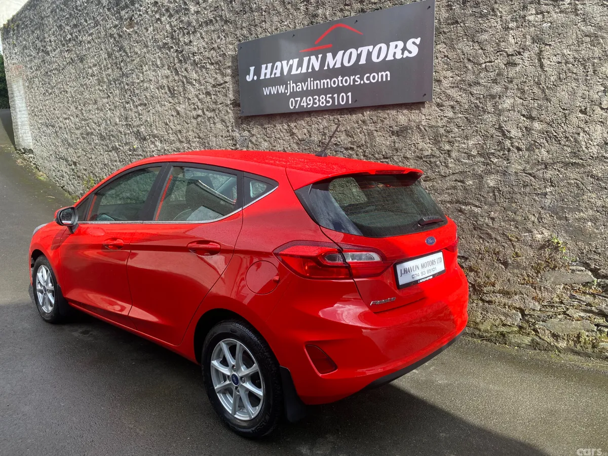Ford Fiesta Hatchback, Petrol, 2019, Red