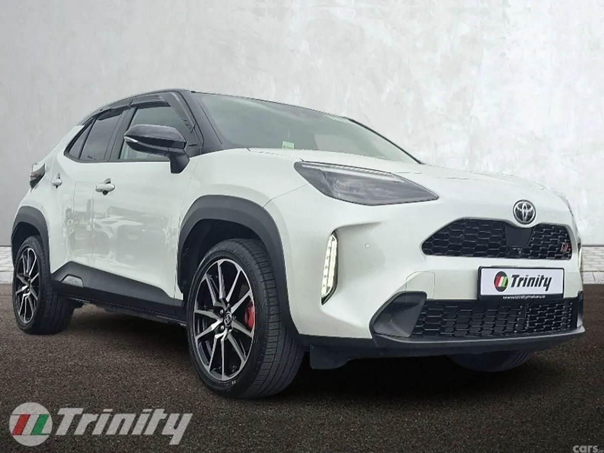 Toyota Yaris Cross Hatchback, Petrol Hybrid, 2023, White