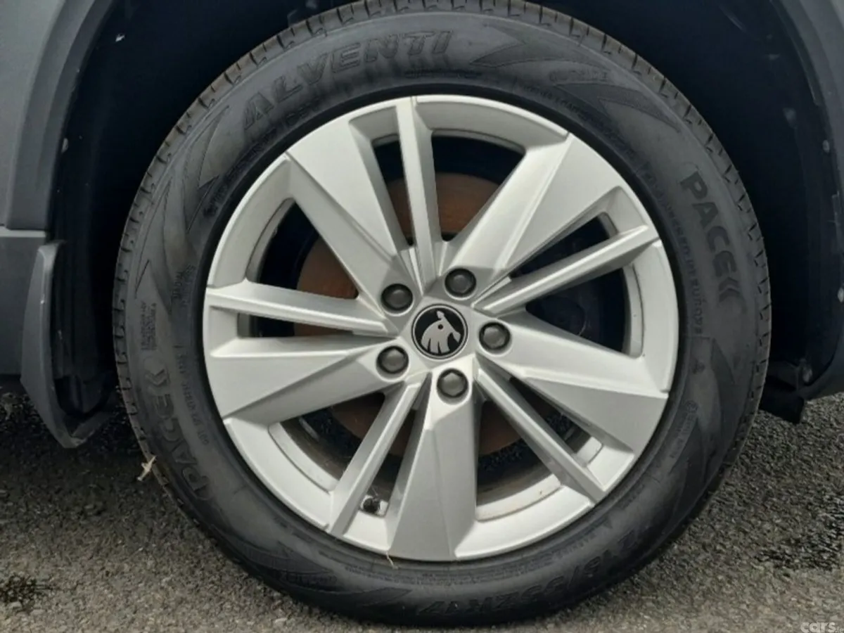 Skoda Karoq Estate, Diesel, 2024, Grey