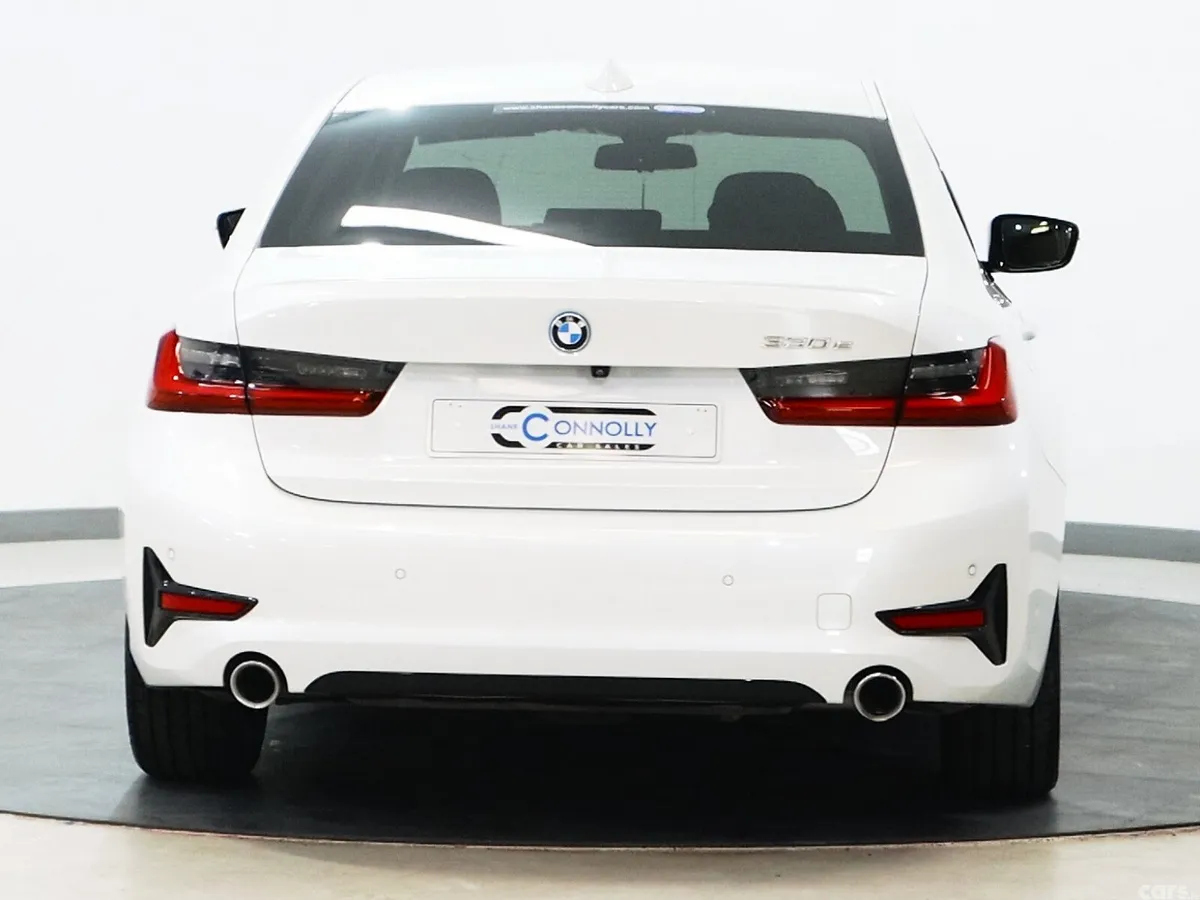 BMW 3-Series Saloon, Petrol Hybrid, 2022, White
