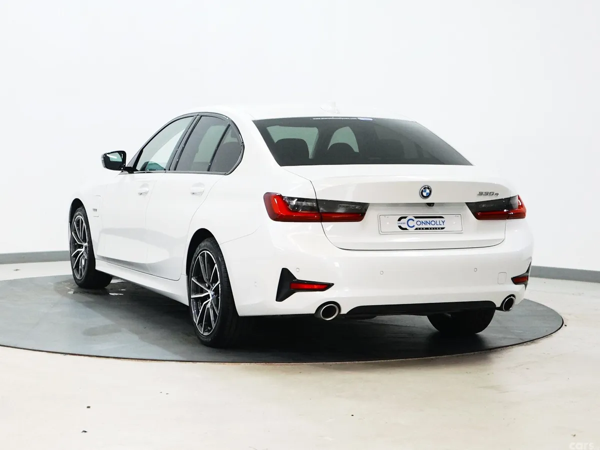 BMW 3-Series Saloon, Petrol Hybrid, 2022, White