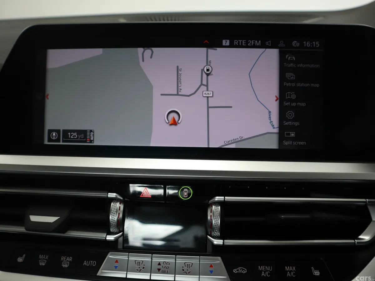 BMW 3-Series Saloon, Petrol Hybrid, 2022, White