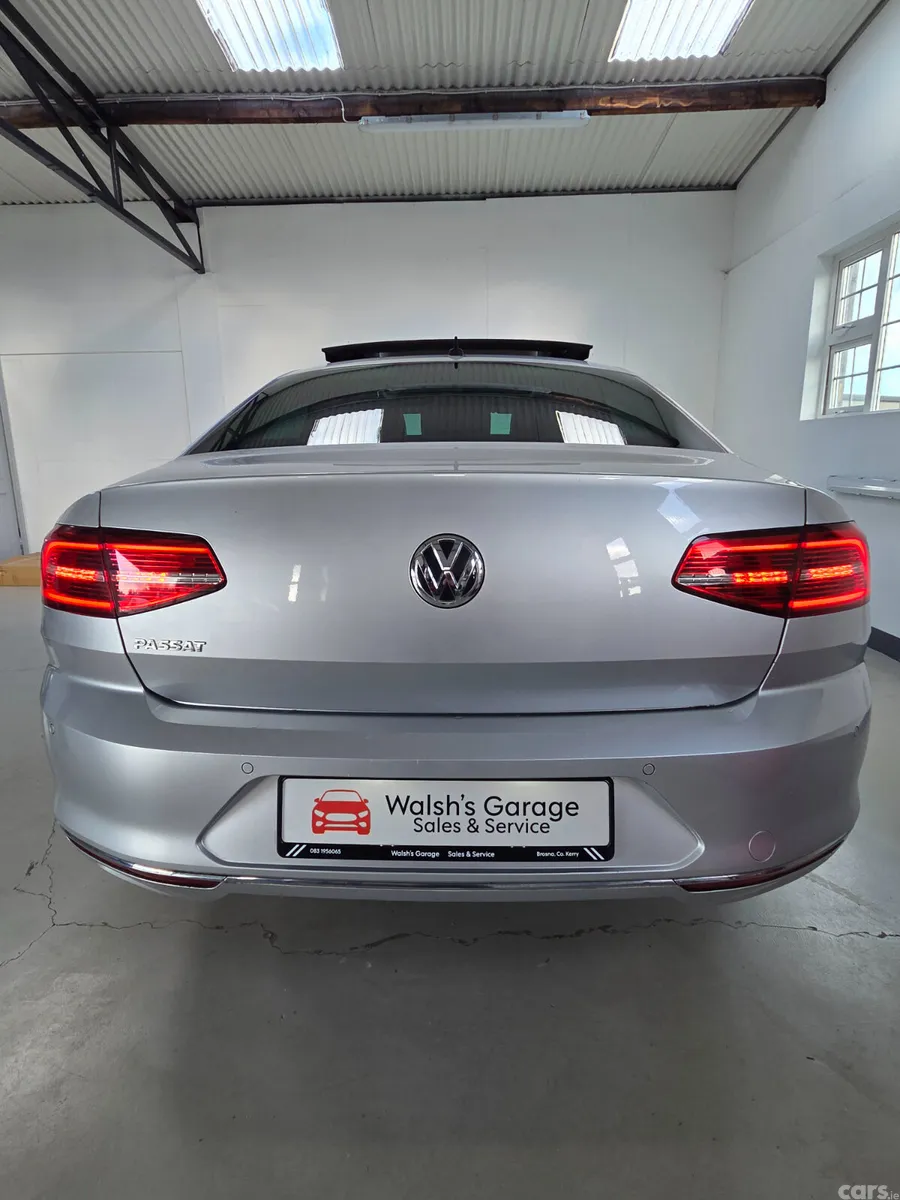 Volkswagen Passat Saloon, Diesel, 2018, Silver