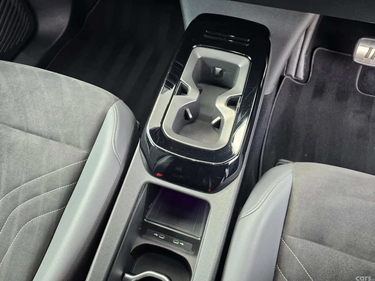 Volkswagen ID.4 SUV, Electric, 2023, White