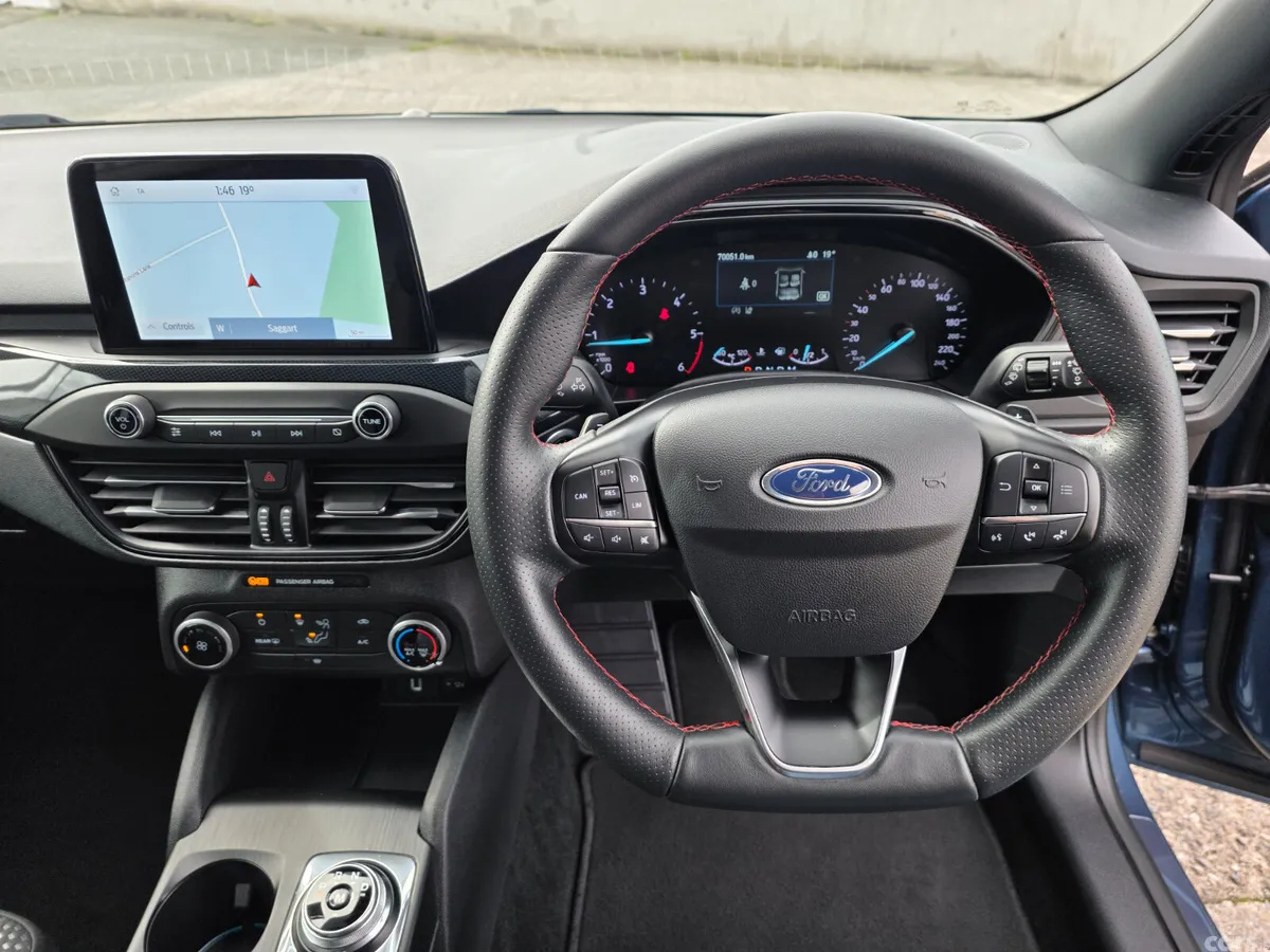 Ford Focus Hatchback, Diesel, 2020, Blue