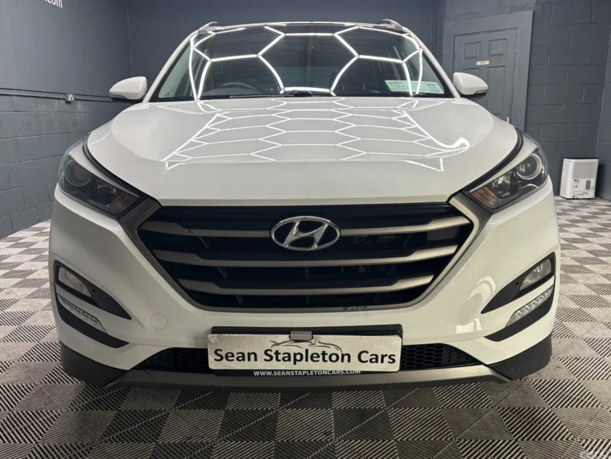 Hyundai Tucson MPV, Diesel, 2016, White
