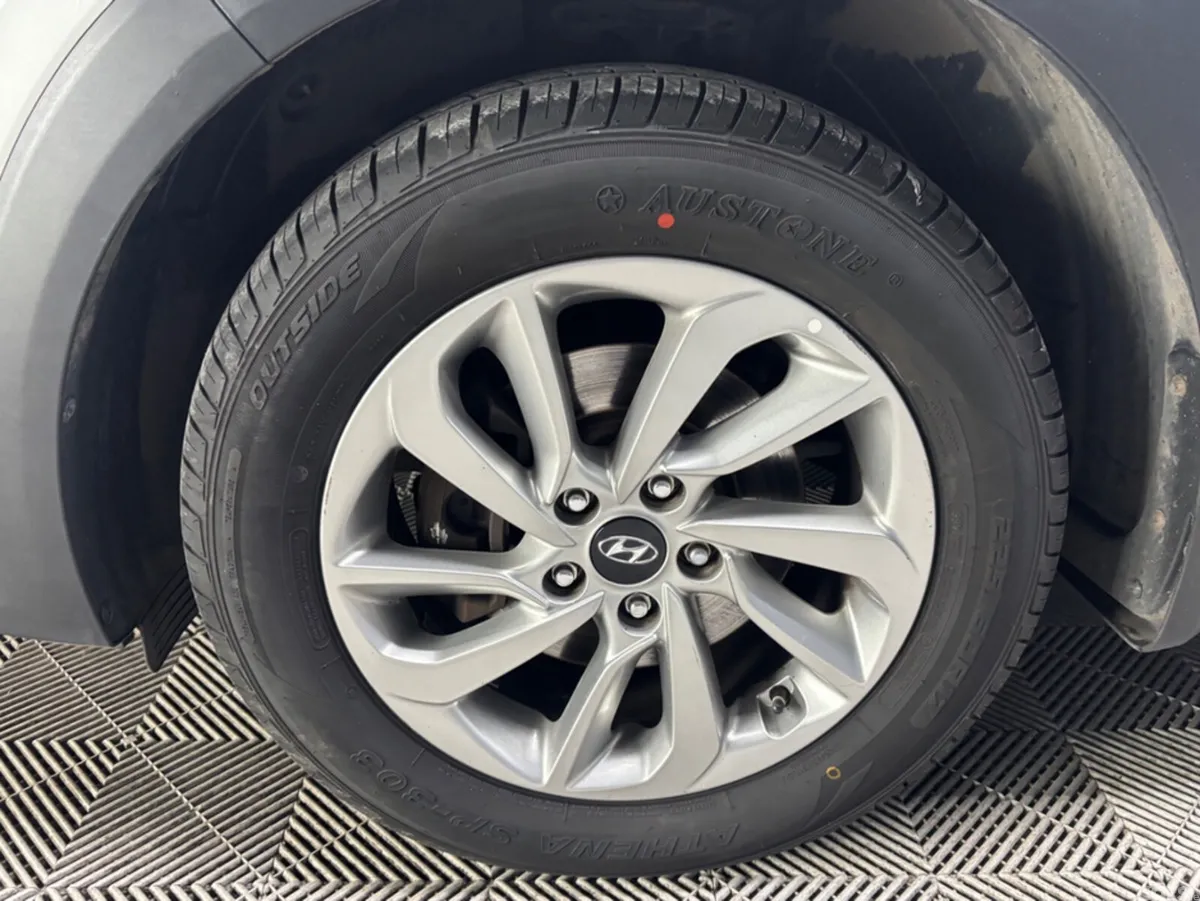 Hyundai Tucson MPV, Diesel, 2016, White