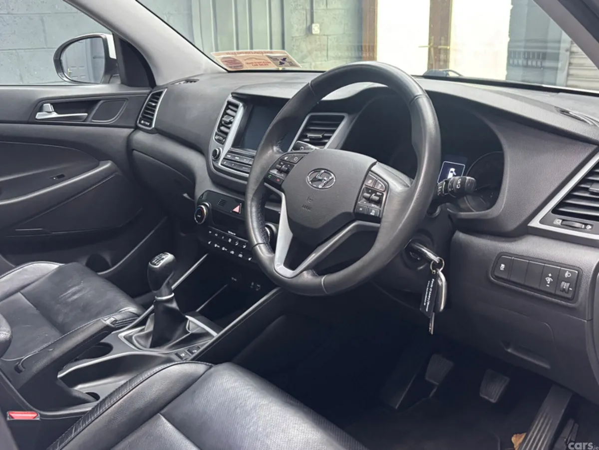 Hyundai Tucson MPV, Diesel, 2016, White