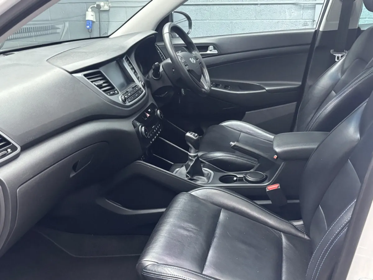 Hyundai Tucson MPV, Diesel, 2016, White