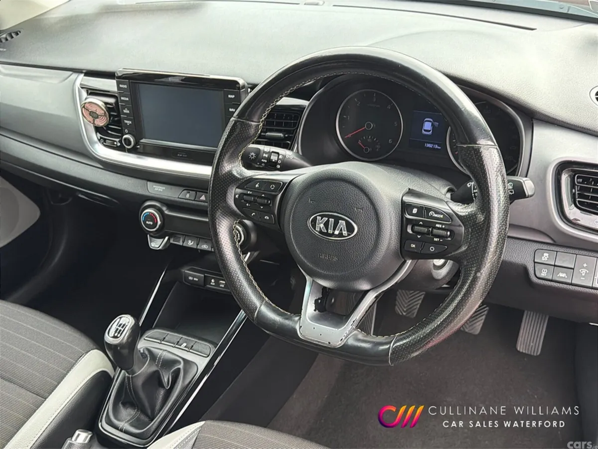 Kia Stonic SUV, Diesel, 2018, Red