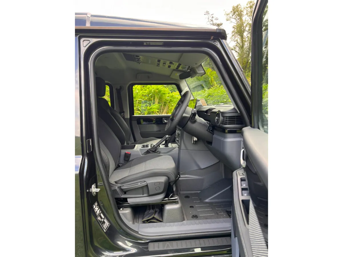 INEOS Grenadier SUV, Diesel, 2026, Grey