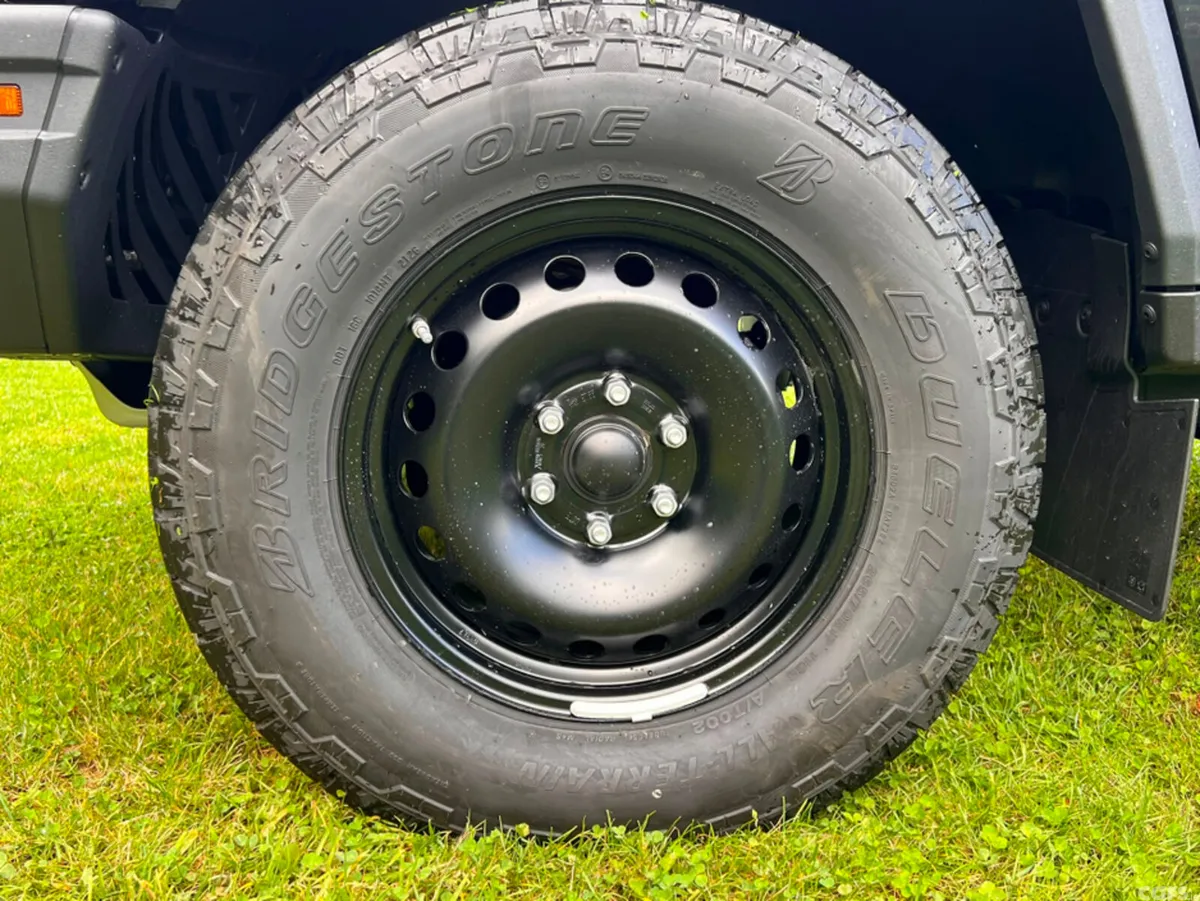 INEOS Grenadier SUV, Diesel, 2026, Grey