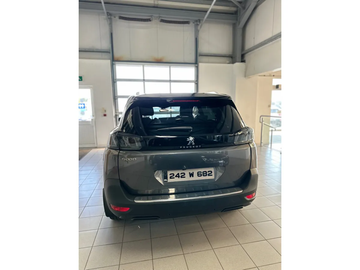 Peugeot 5008 MPV, Diesel, 2024, Grey