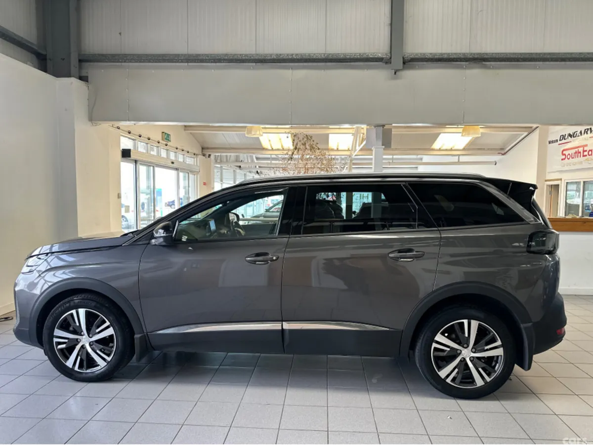 Peugeot 5008 MPV, Diesel, 2024, Grey