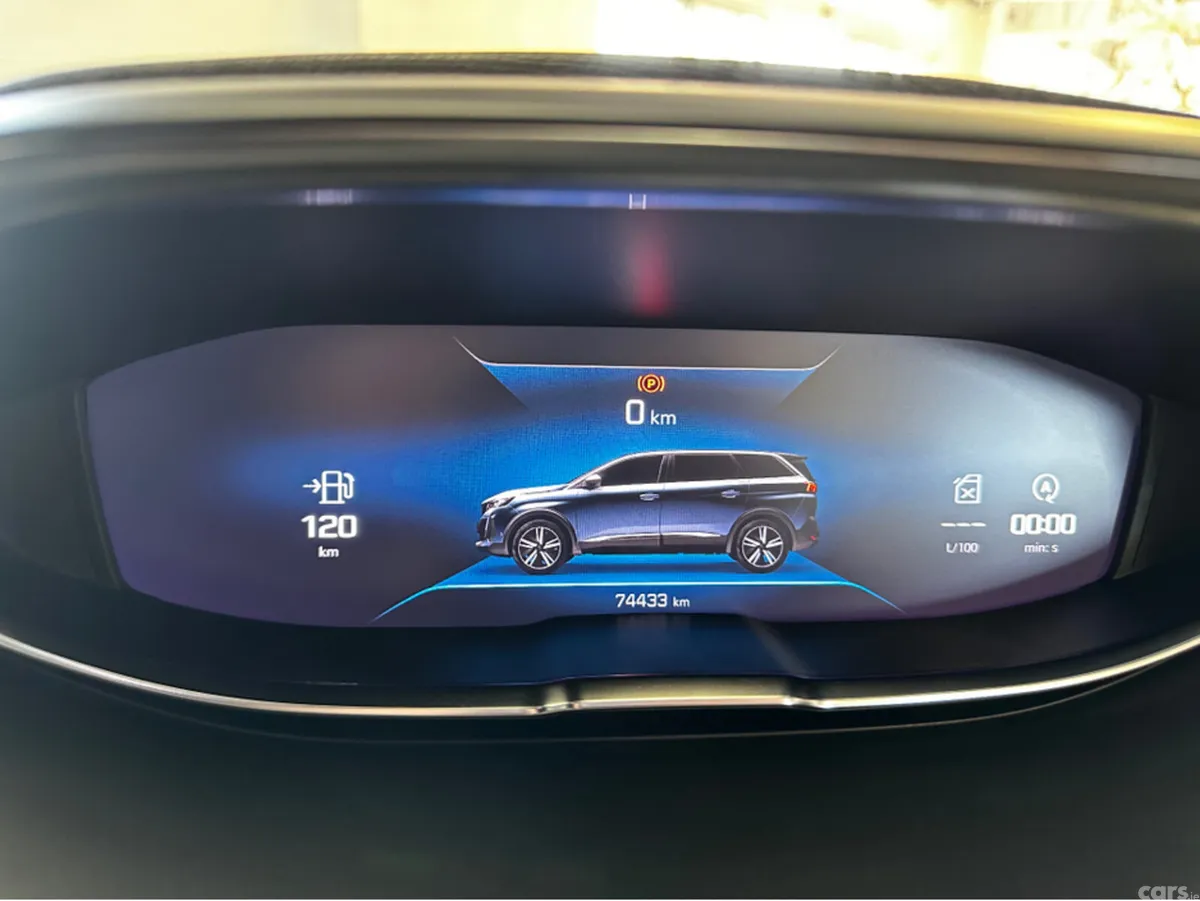 Peugeot 5008 MPV, Diesel, 2024, Grey