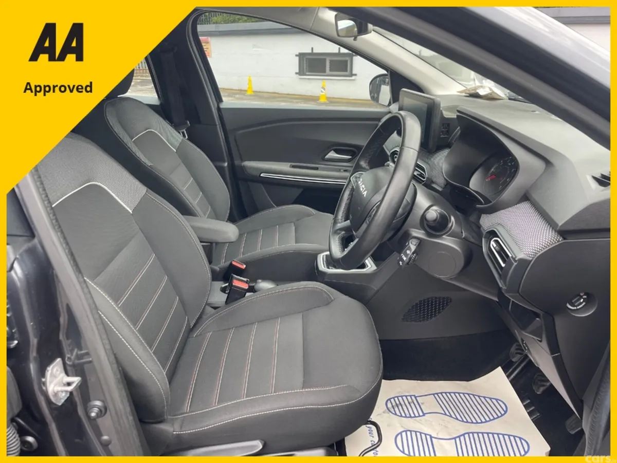 Dacia Jogger MPV, Petrol, 2023, Grey