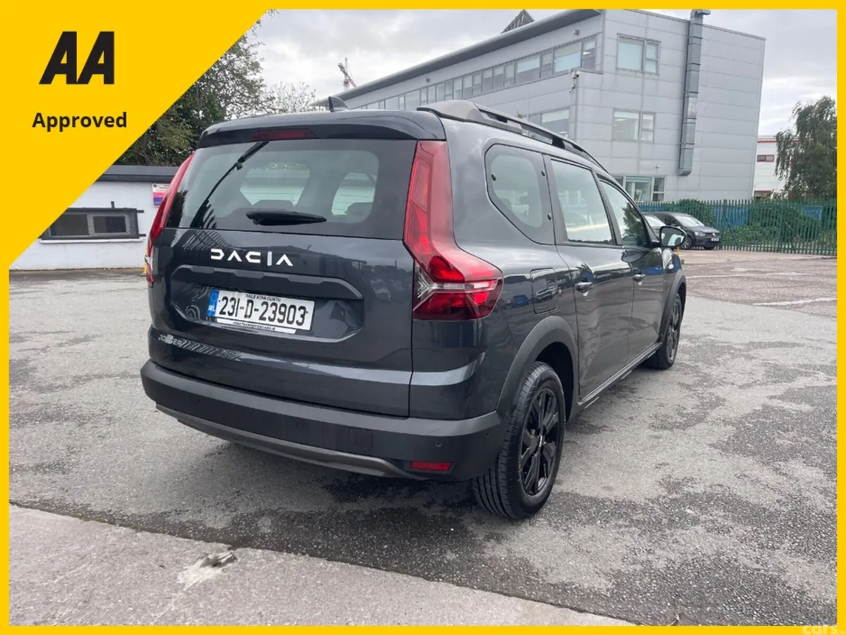 Dacia Jogger MPV, Petrol, 2023, Grey