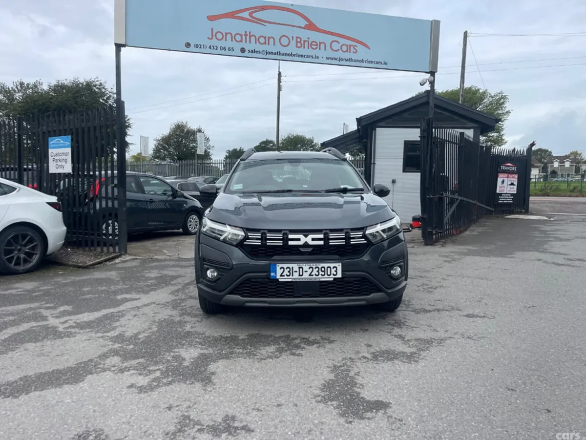 Dacia Jogger MPV, Petrol, 2023, Grey