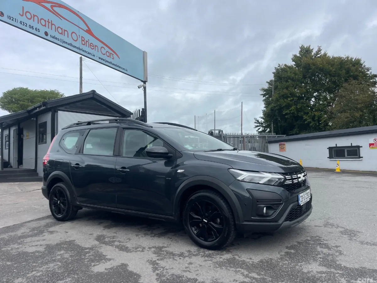 Dacia Jogger MPV, Petrol, 2023, Grey