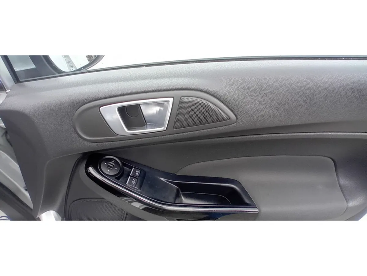 Ford Fiesta Hatchback, Petrol, 2016, Silver