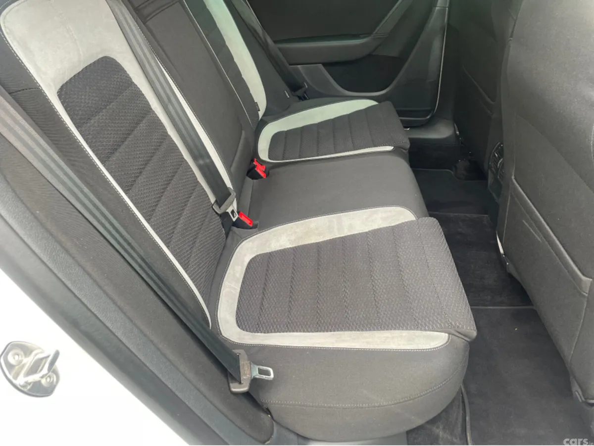 Volkswagen Passat Estate, Petrol, 2015, White