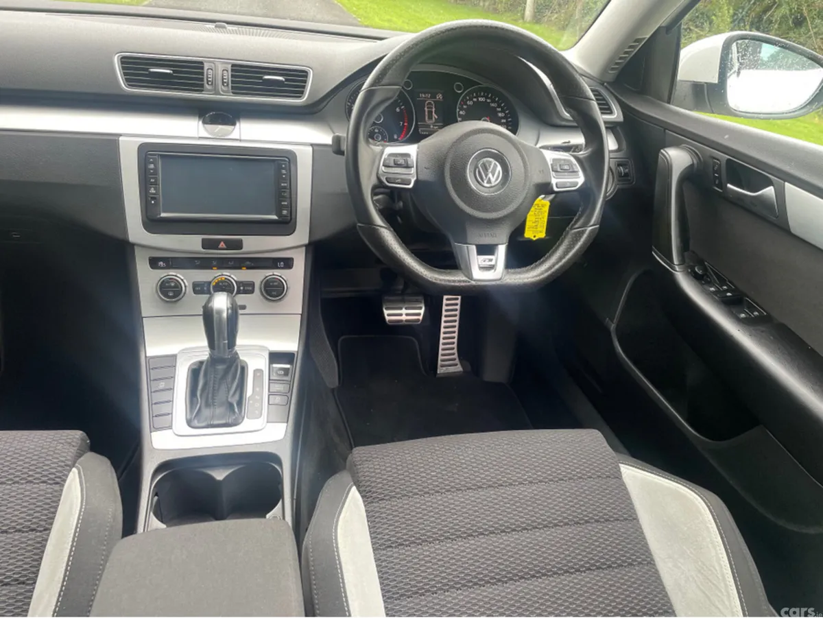 Volkswagen Passat Estate, Petrol, 2015, White