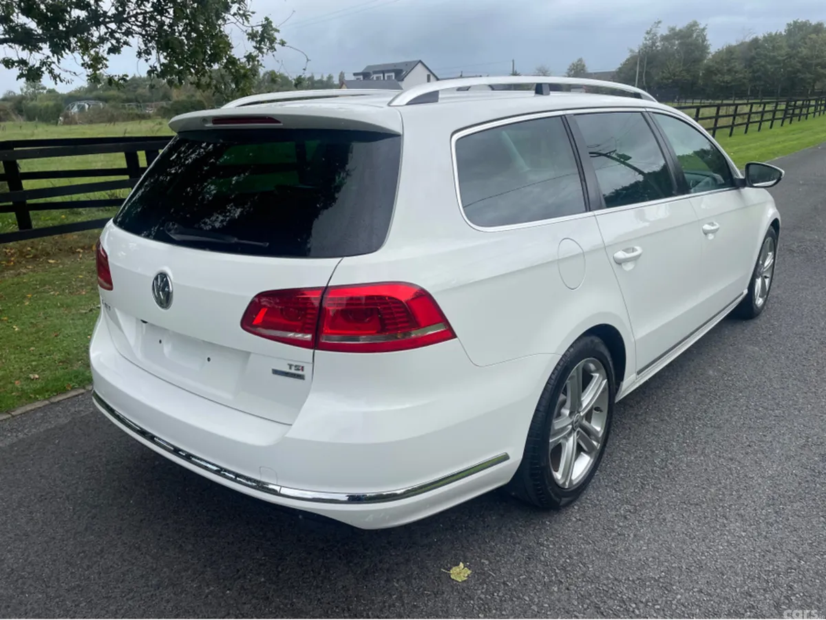 Volkswagen Passat Estate, Petrol, 2015, White