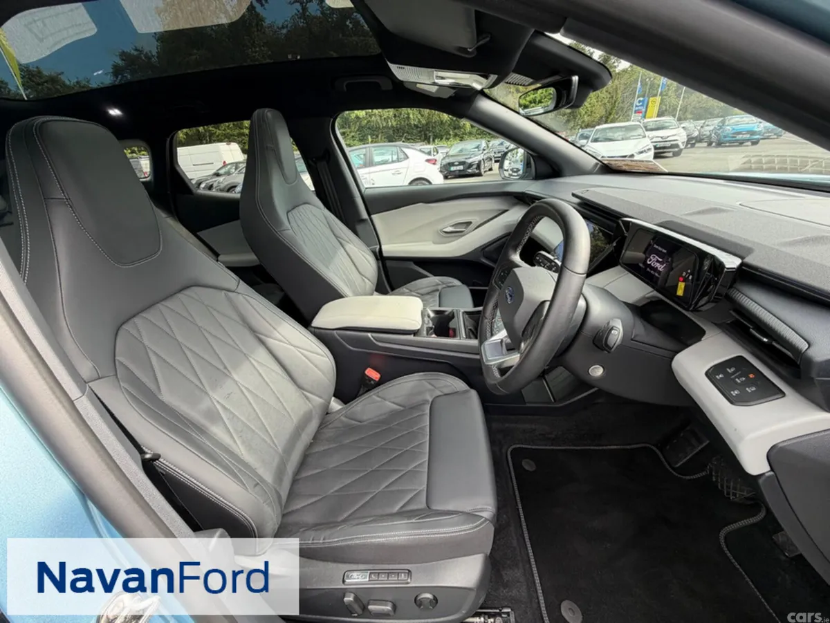 Ford Explorer SUV, Electric, 2026, Blue