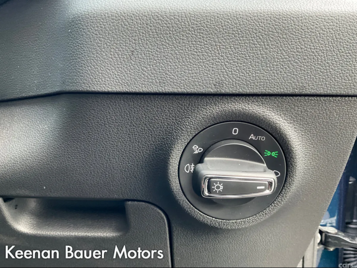 Skoda Karoq SUV, Diesel, 2023, Blue