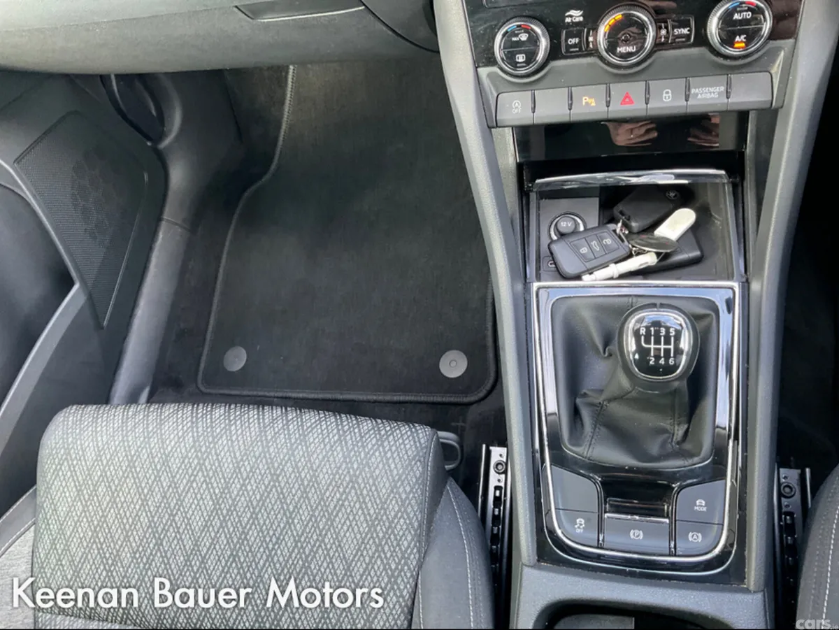 Skoda Karoq SUV, Diesel, 2023, Blue