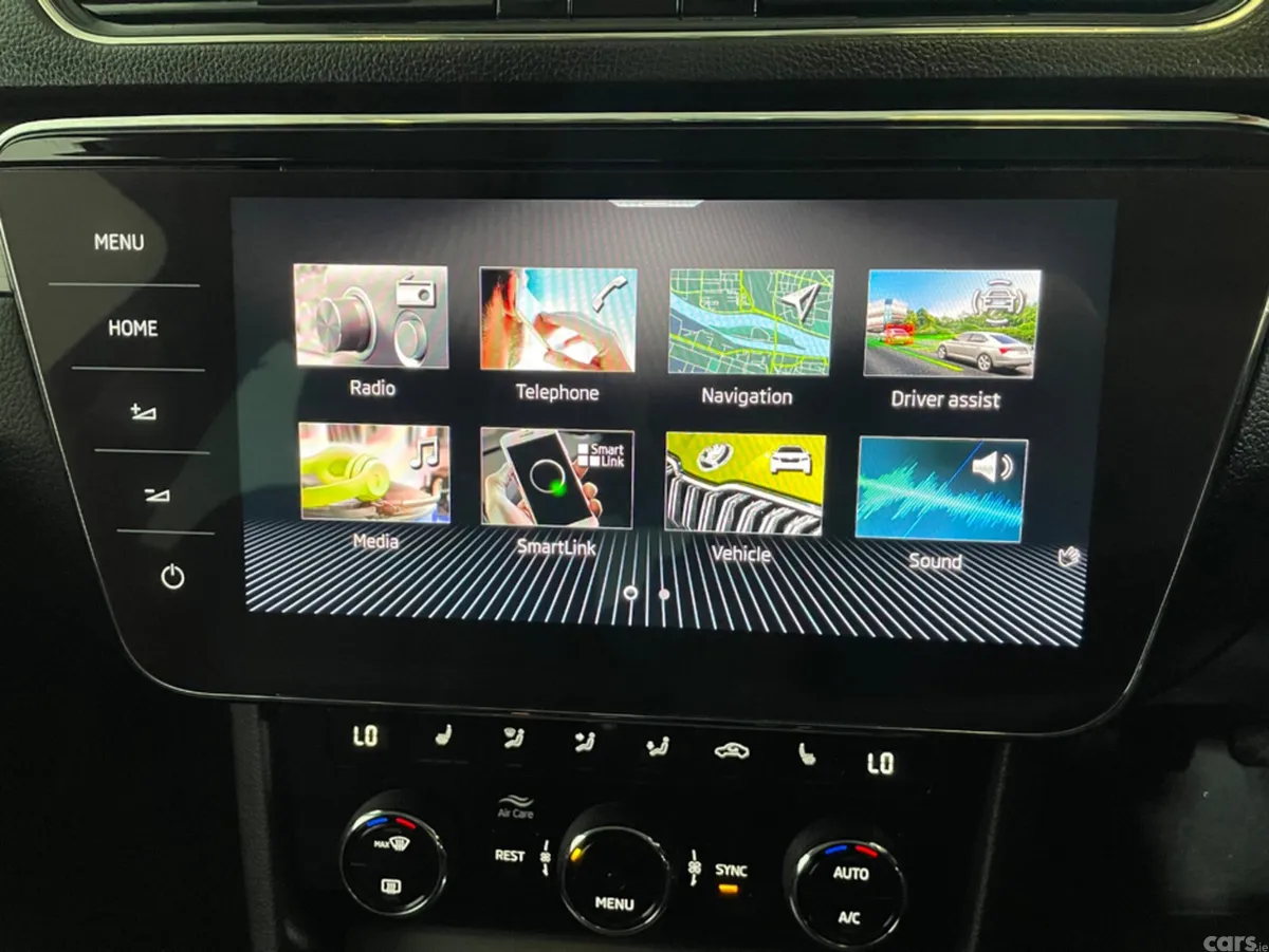 Skoda Superb Hatchback, Diesel, 2021, Green