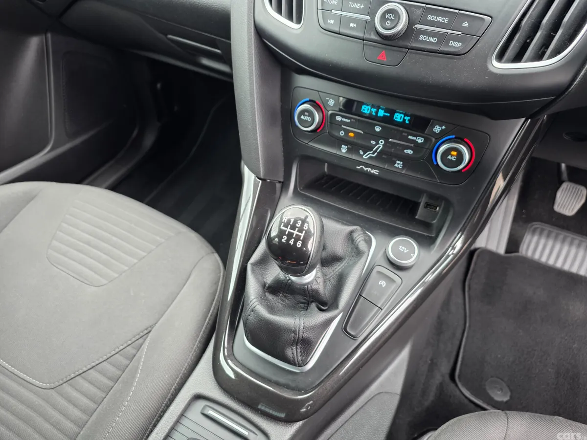 Ford Focus Saloon, Diesel, 2015, Grey