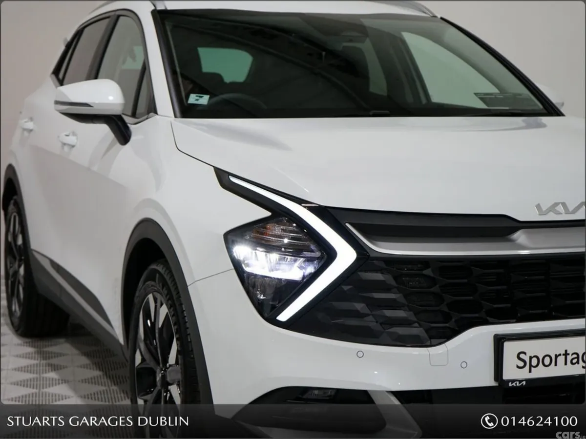 Kia Sportage Estate, Petrol Plug-in Hybrid, 2025, White