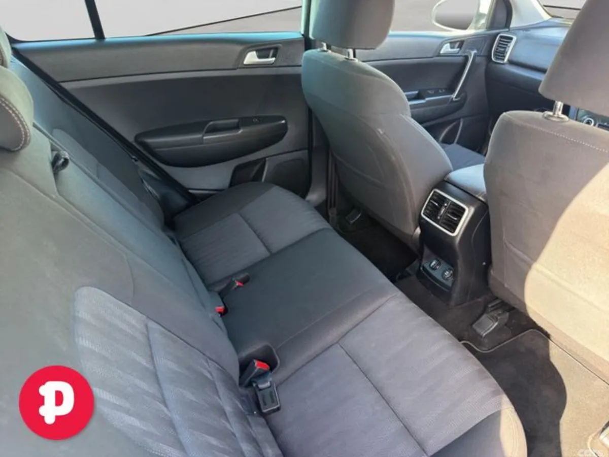 Kia Sportage MPV, Diesel Hybrid, 2021, White