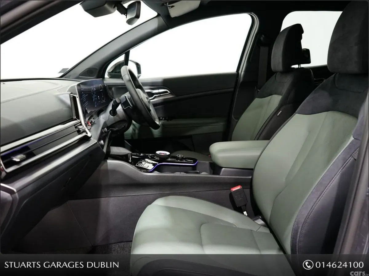 Kia Sportage MPV, Petrol Hybrid, 2025, Grey