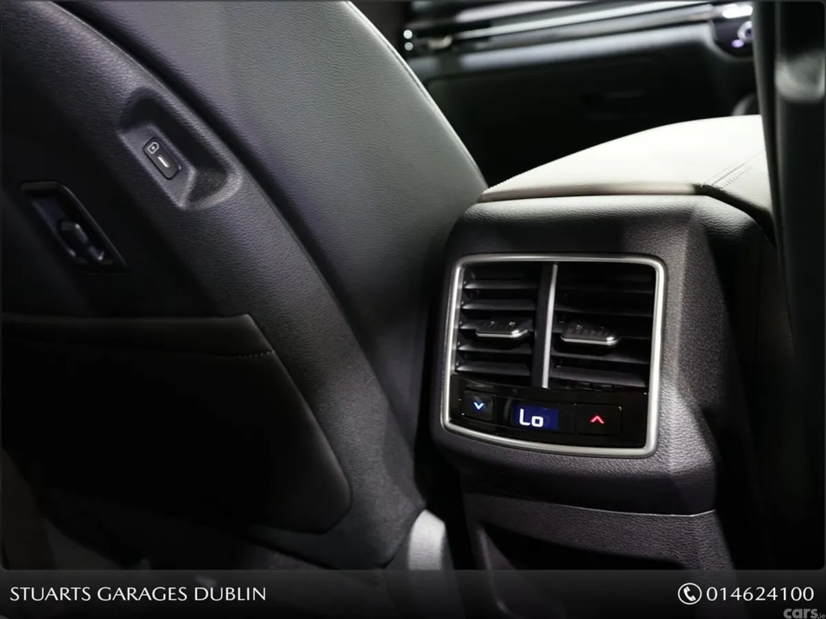 Kia Sportage MPV, Petrol Hybrid, 2026, Red