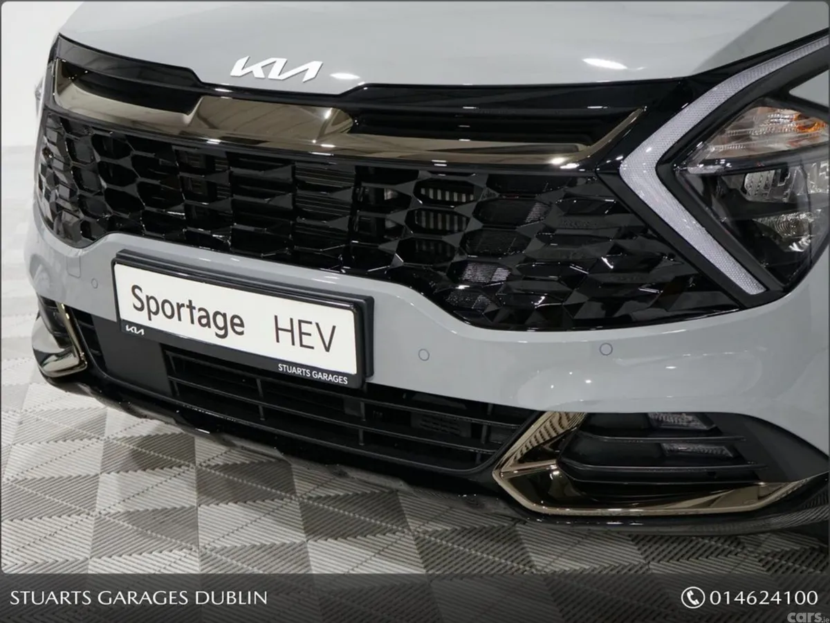 Kia Sportage MPV, Petrol Hybrid, 2025, Grey